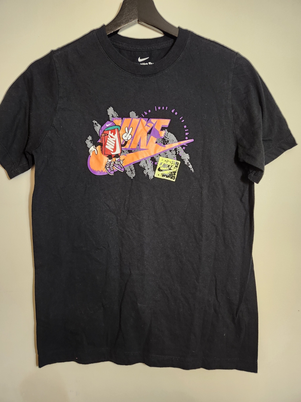 Nike Men’s Black Graphic Logo T-Shirt - The Nike Tee - Size XL